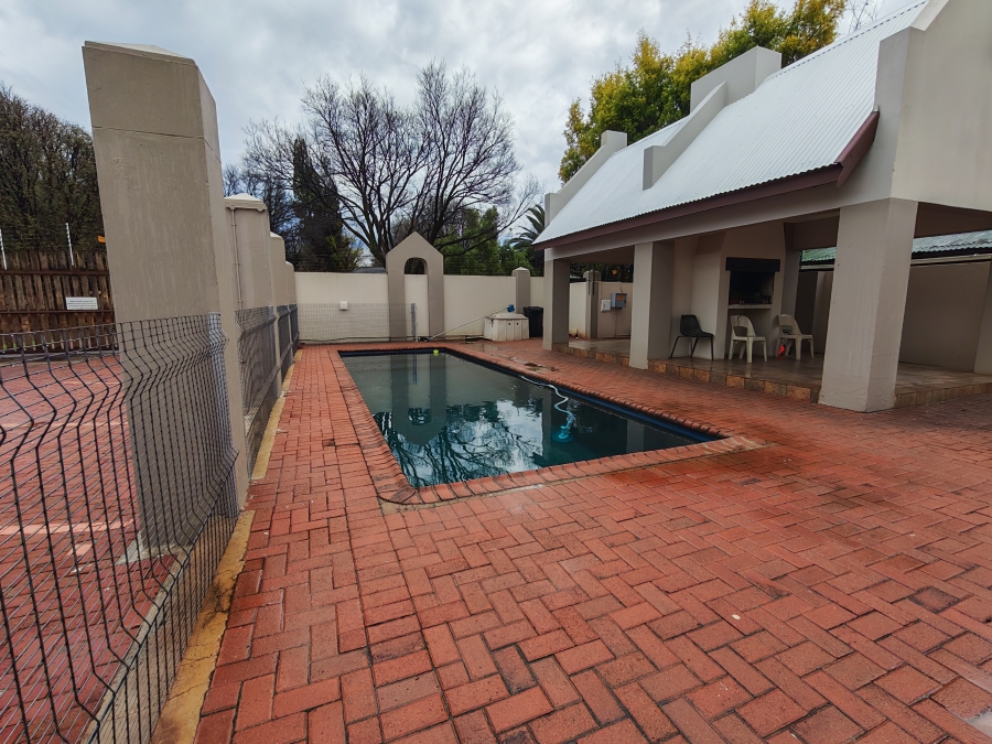 2 Bedroom Property for Sale in Kannoniers Park North West